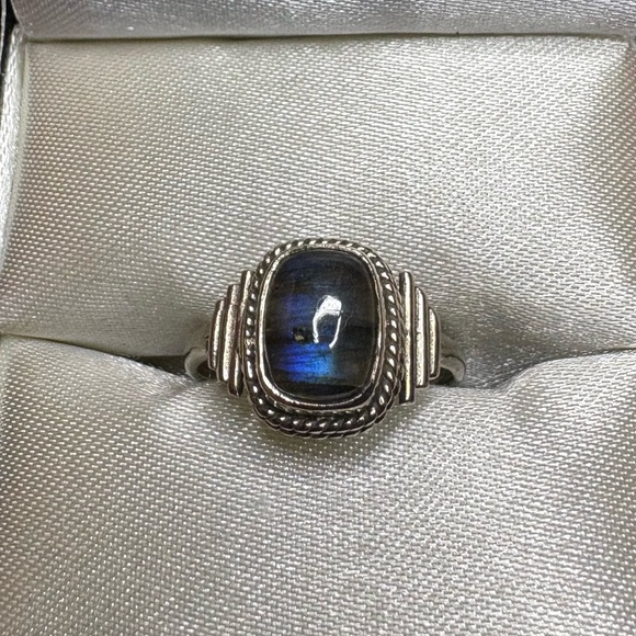 925 Sterling Silver Jewelry - Ring 925 Sterling Silver Blue Labradorite Dainty Vintage Inspired Setting